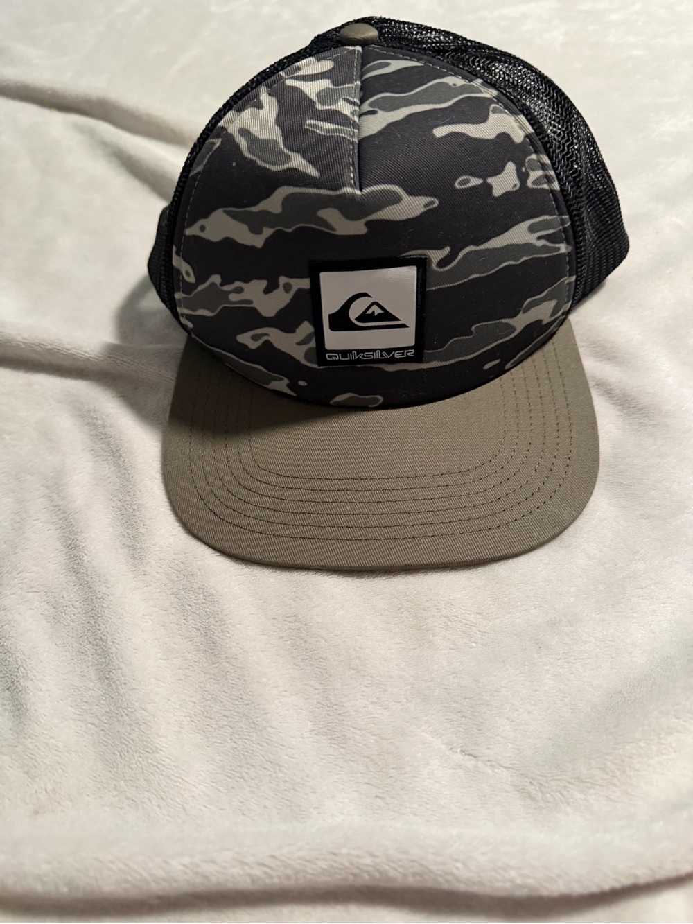 Quiksilver Gray & Olive Camo Mesh Trucker Hat